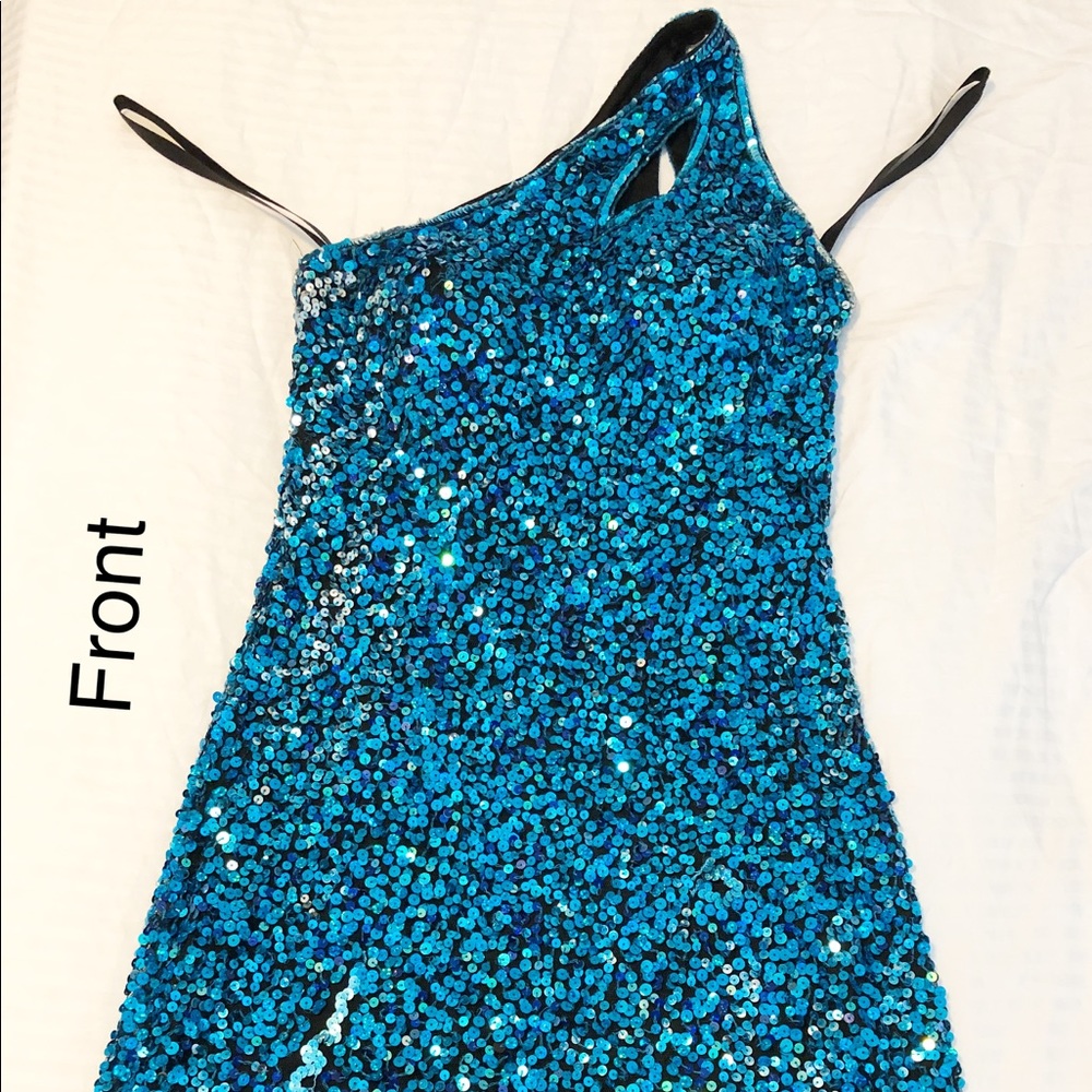 Mac Duggal Cassandra Stone Sequined Dress